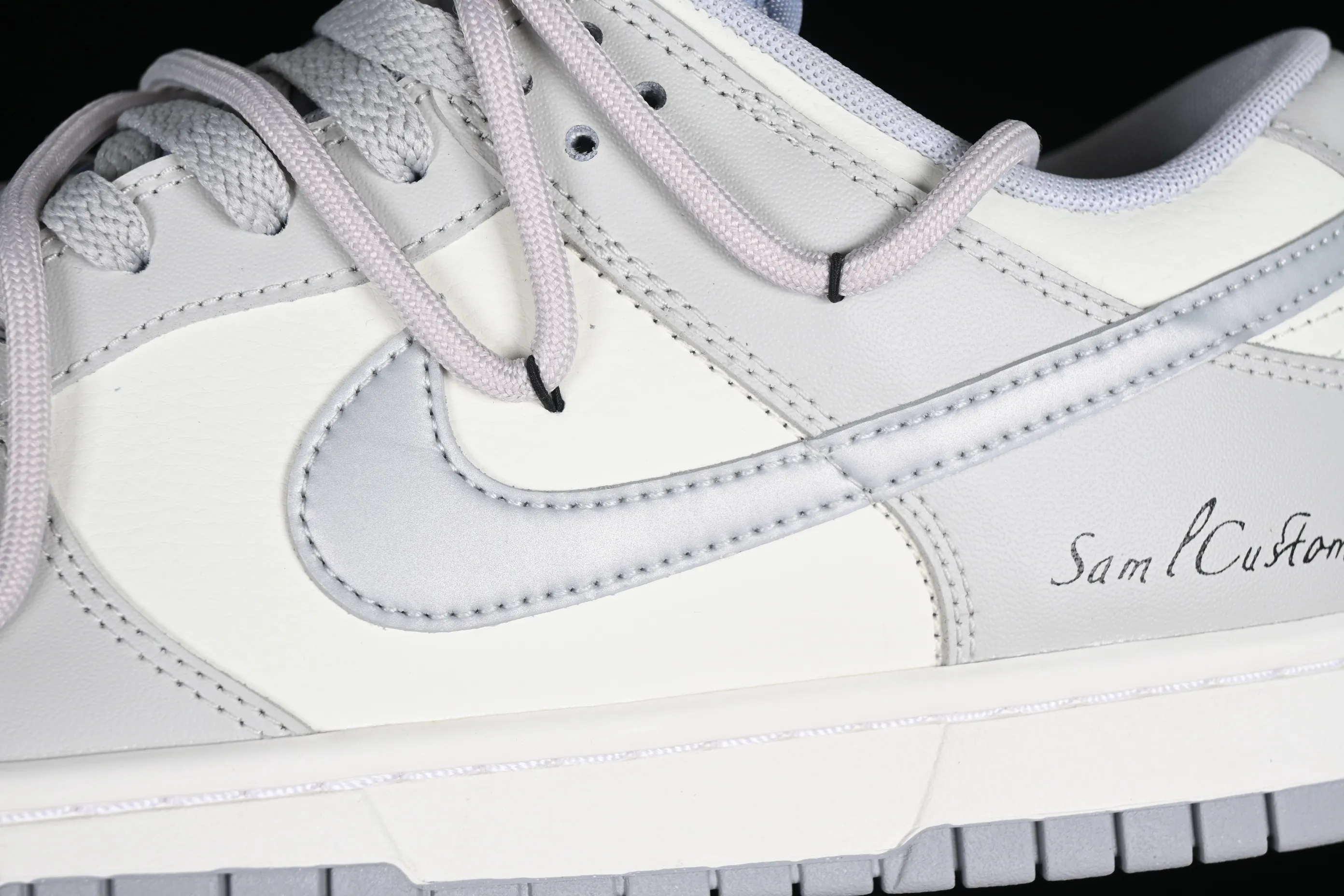 All Categories Nk SB Dunk Series Nk SB Dunk Low Low-top sneakers Nk Dunk Low Minimalist industrial-simple silver hook SB strap low-top casual sneakers DJ6188-003